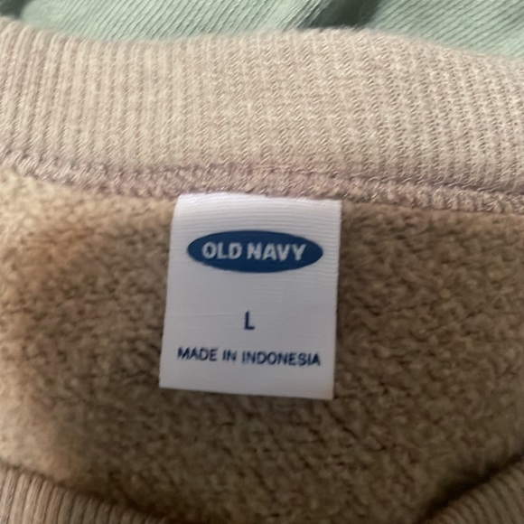 2 Old Navy Crewneck Women’s Sweatshirts - Picture 2 of 7